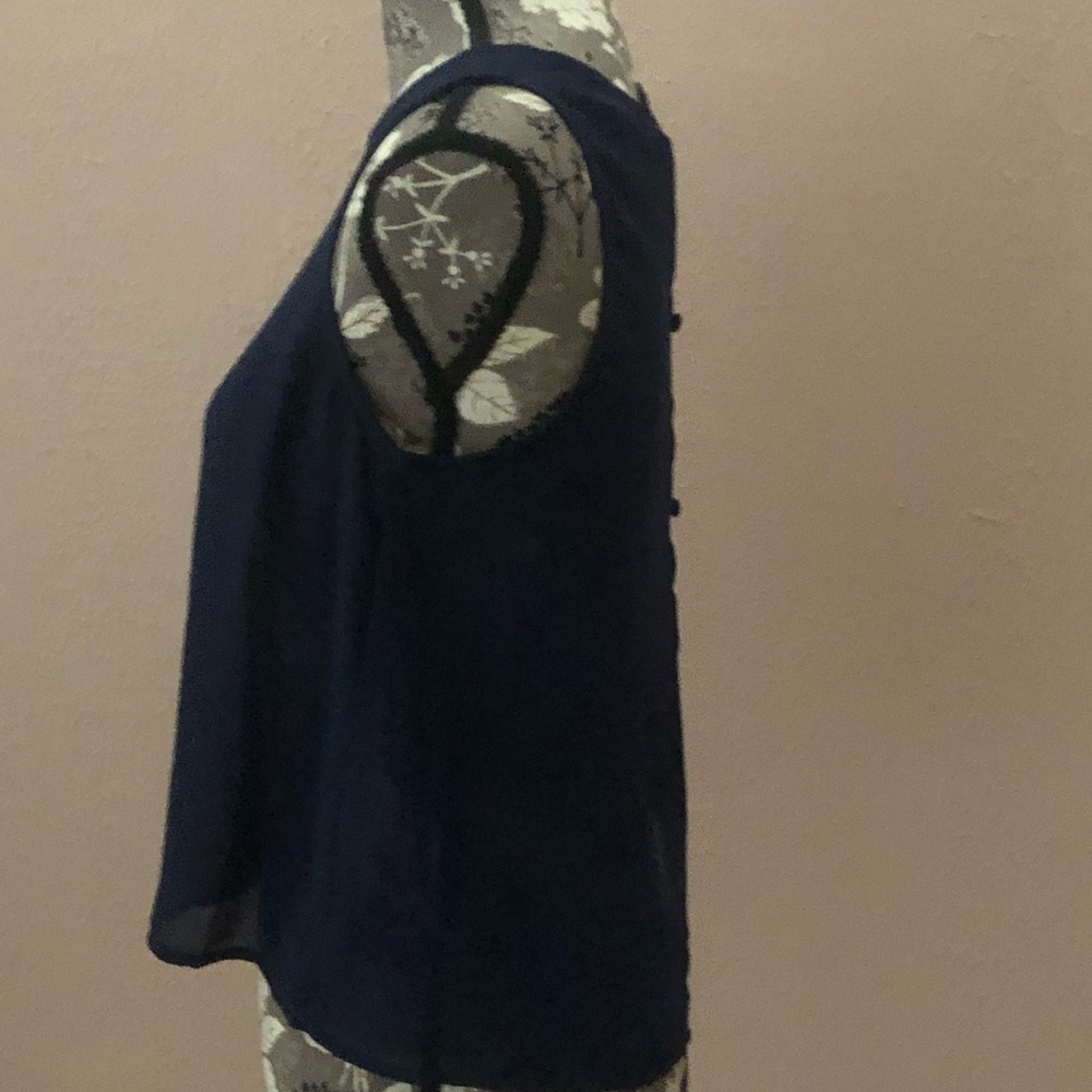 Forever 21 split back top - Picture 2 of 5
